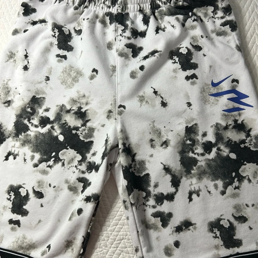 Nike 3 band big kids XL‎ change shorts